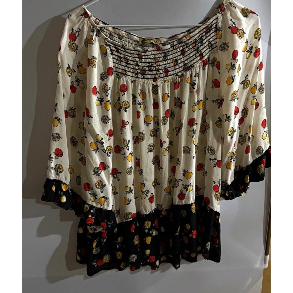 Democracy Women’s Blouse S White Fruit Scoop Neck Smocked Ruffle 3/4 Bell Slv
